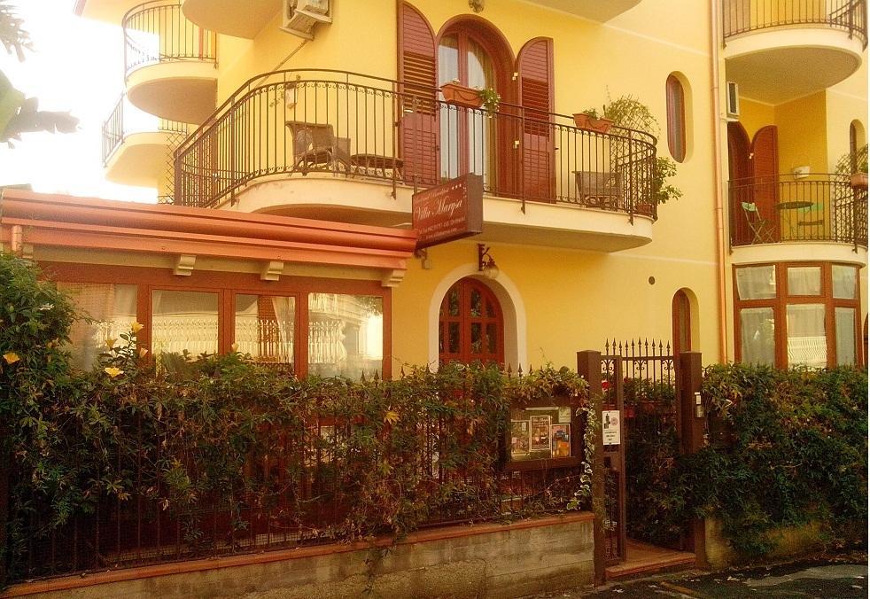 Villa Marysa Studio Apartment Giardini Naxos Exterior photo