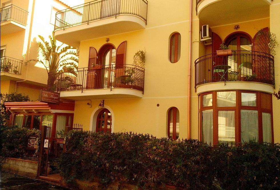 Villa Marysa Studio Apartment Giardini Naxos Exterior photo